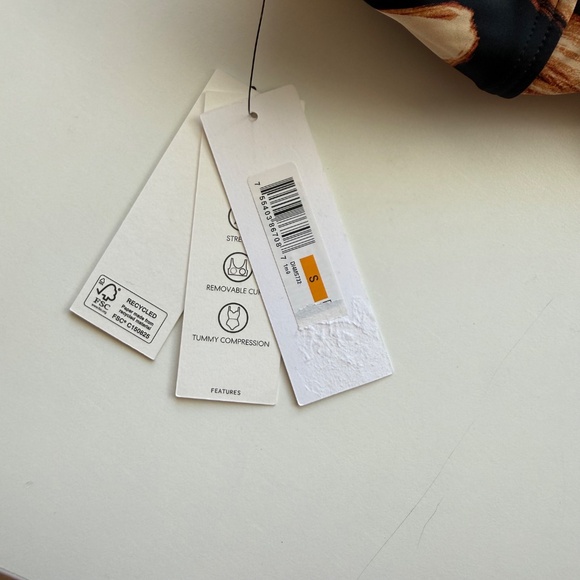 DKNY Women's Standard Halter Ring Painted Leaf One Piece Swimsuit Small - Picture 6 of 7